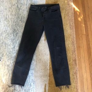 Black Levi’s wedgie fit denim